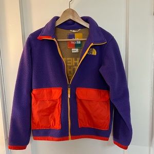 North Face fleece zip up jacket with nylon pockets size Large (14/16)